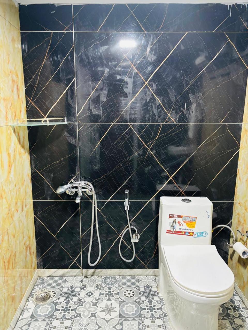 Hotel Amar Mussoorie Kültér fotó