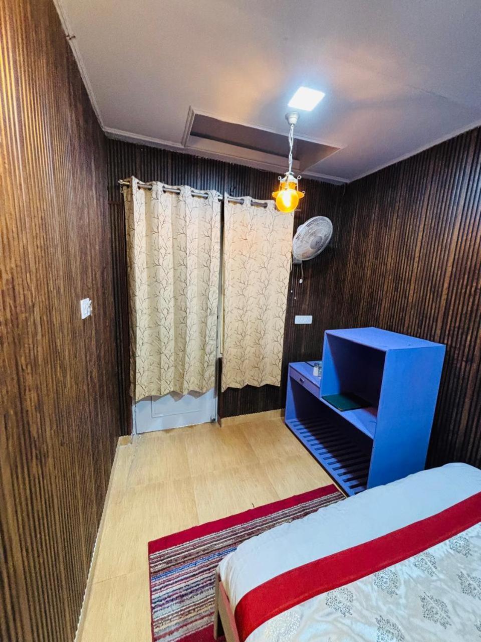 Hotel Amar Mussoorie Kültér fotó