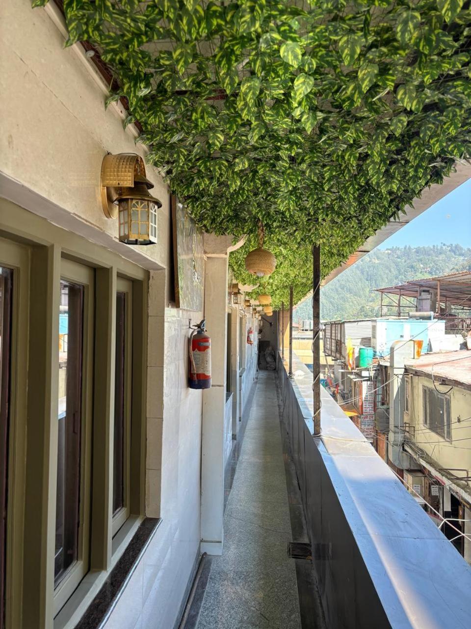 Hotel Amar Mussoorie Kültér fotó