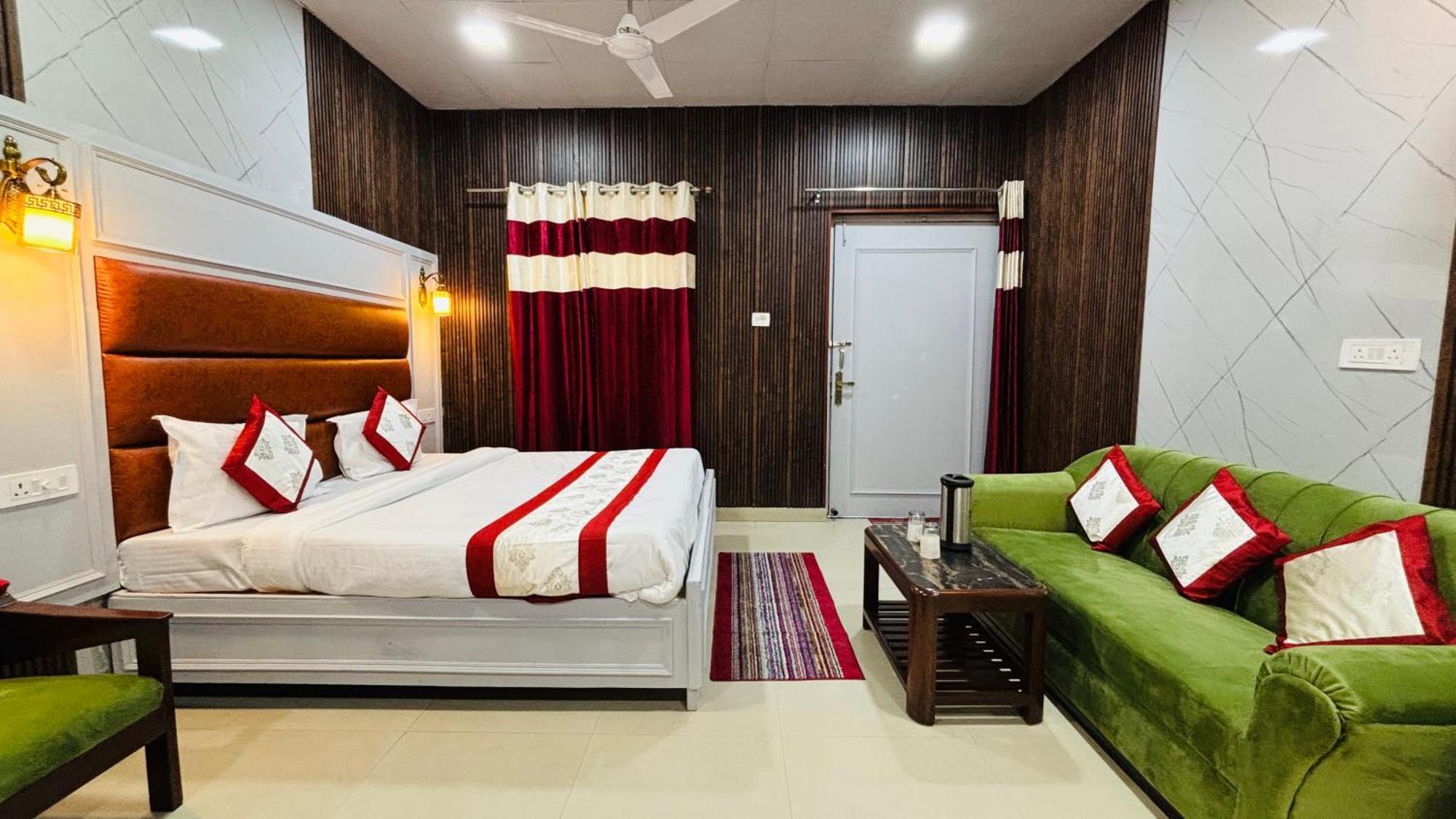 Hotel Amar Mussoorie Kültér fotó