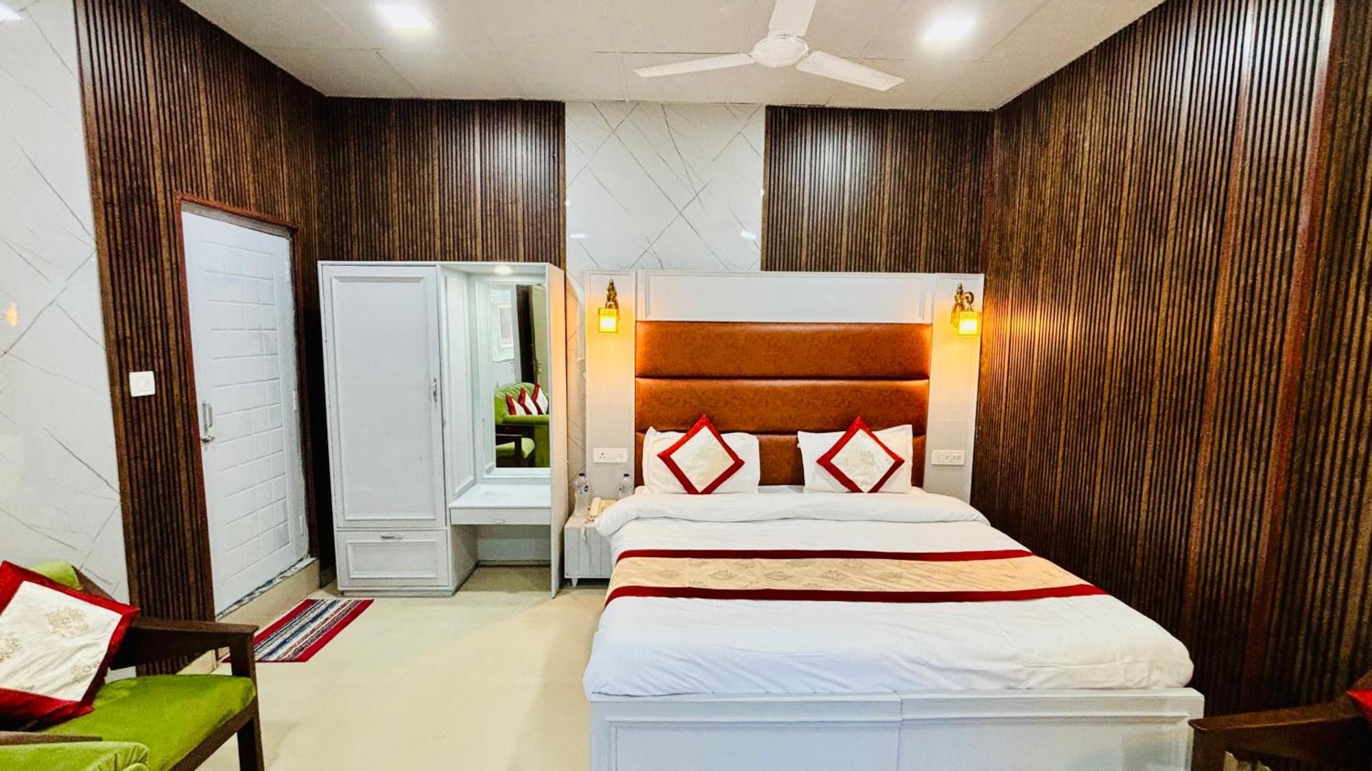 Hotel Amar Mussoorie Kültér fotó