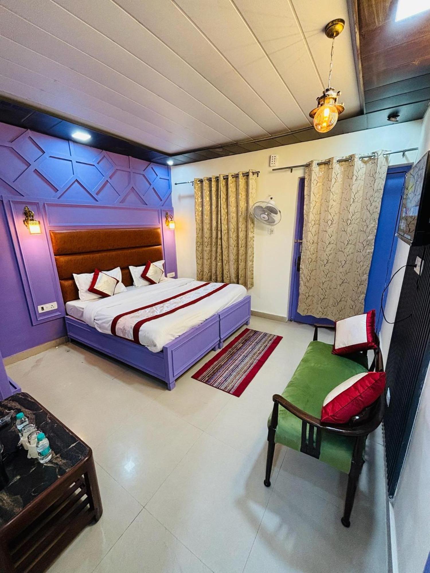 Hotel Amar Mussoorie Kültér fotó